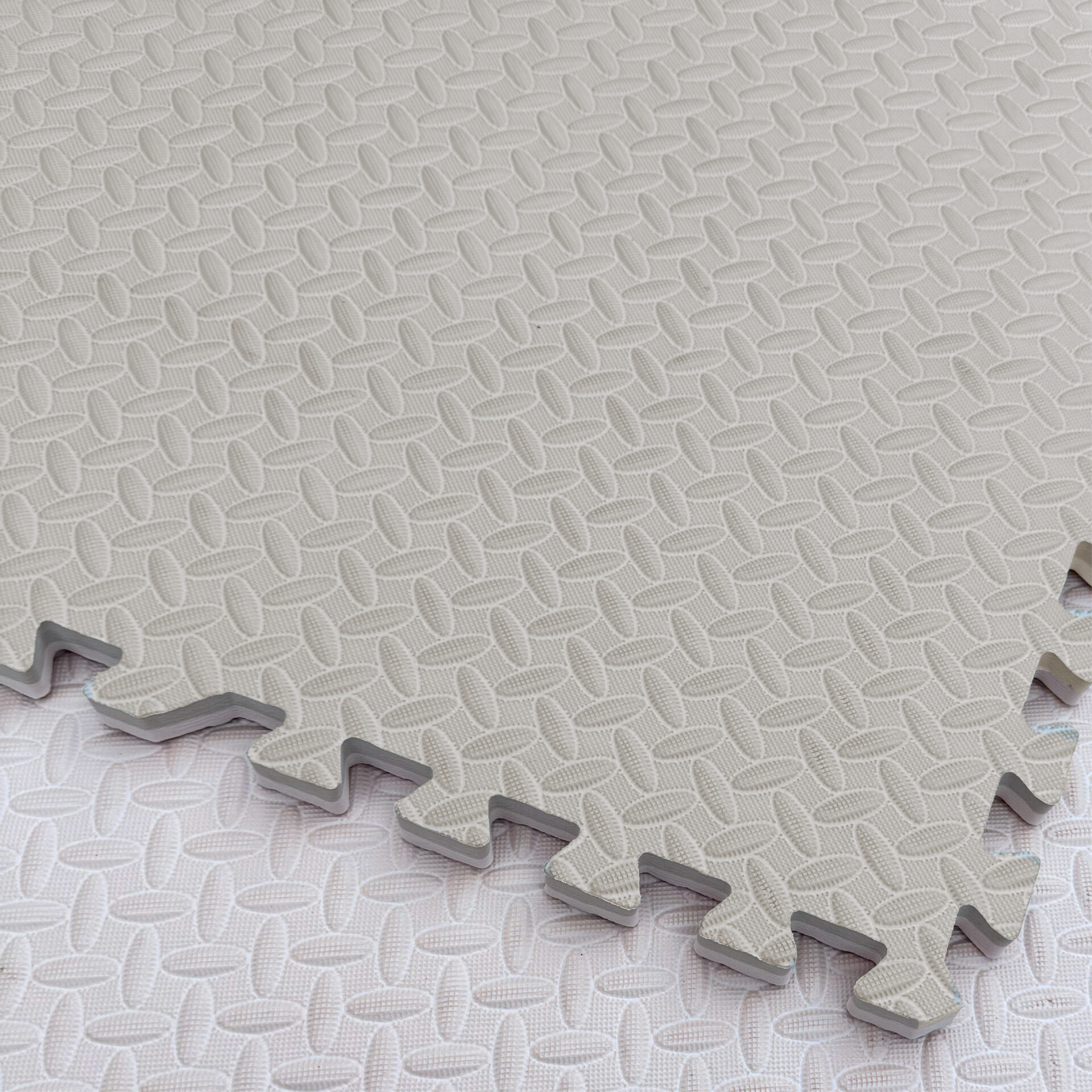 מזרן פאזל דו צדדי 60/60/2 ס"מ - בז' בהיר ובז' כהה – תמונה 7