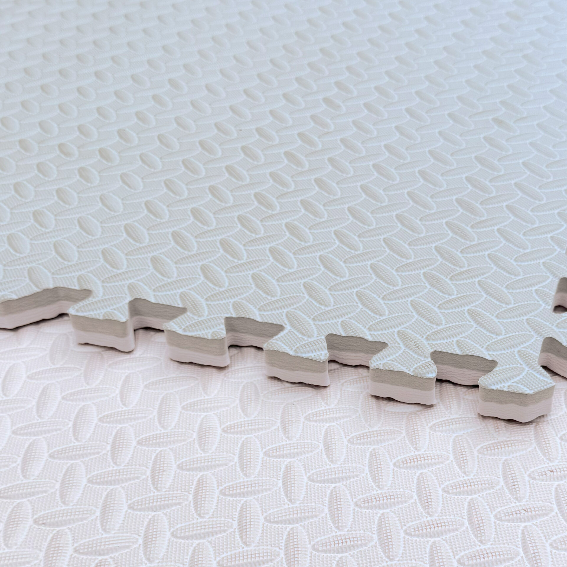 מזרן פאזל דו צדדי 60/60/2 ס"מ - בז' בהיר ובז' כהה – תמונה 9