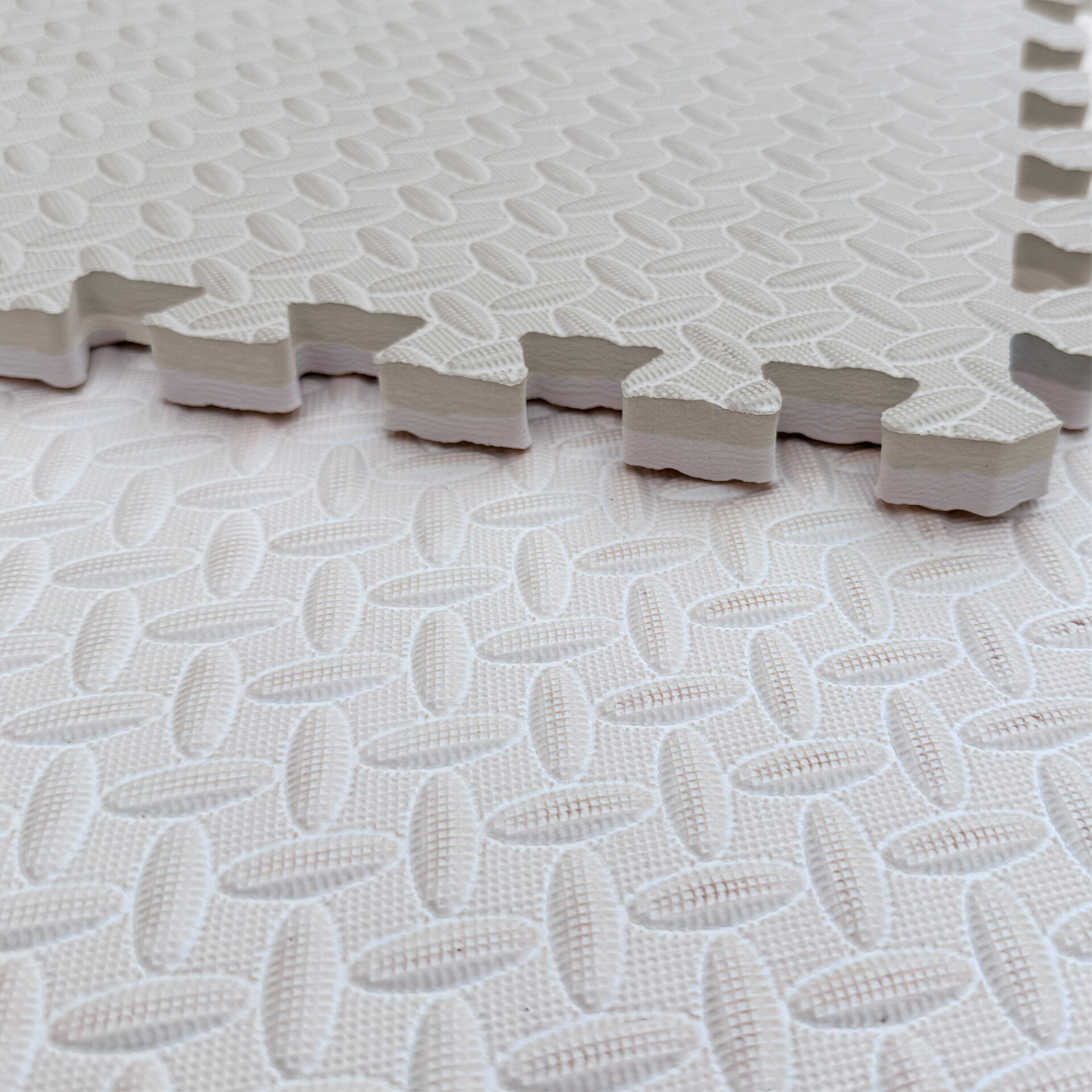 מזרן פאזל דו צדדי 60/60/2 ס"מ - בז' בהיר ובז' כהה – תמונה 6