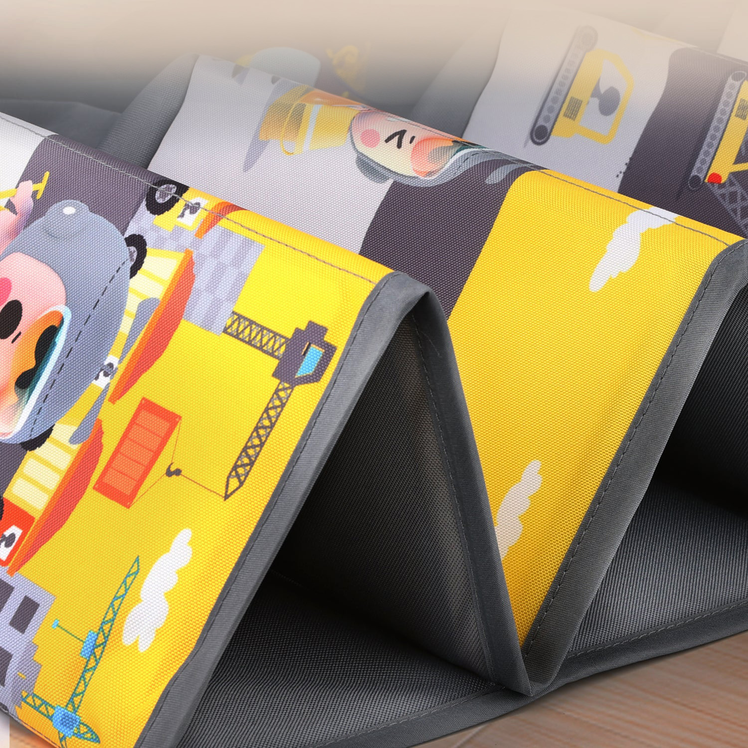 סט מגלשת ילדים דגם "גזר" ובריכת כדורים מתקפלת – תמונה 4